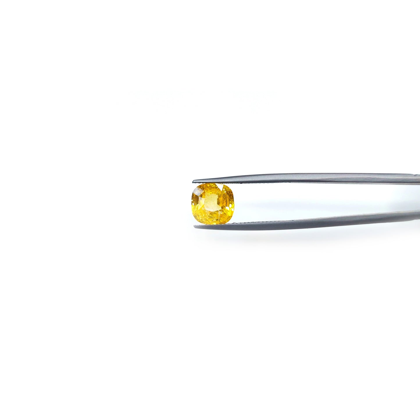 Natural Unheated Yellow Sapphire 5.67cts