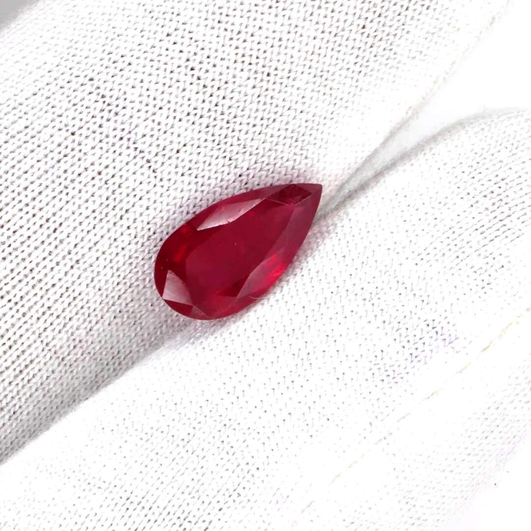 Natural Bangkok Ruby Calibrated Pears | 8x10mm