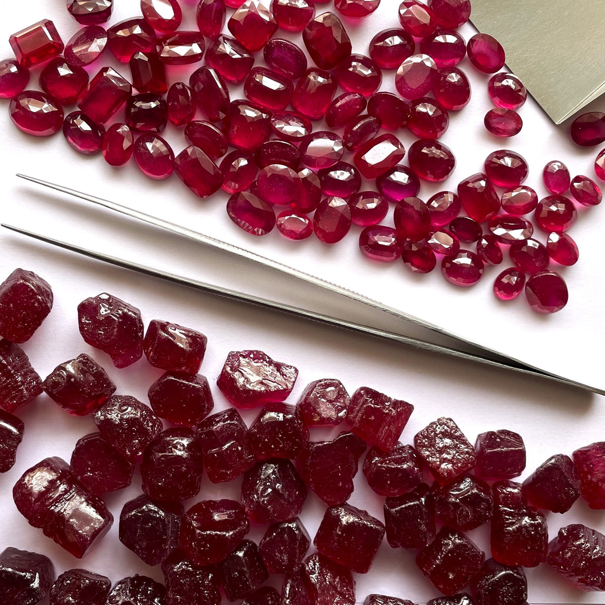 Calibrated precious gemstones including ruby, blue sapphire, yellow sapphire and emerald for fine jewelry making at Mittal Gems