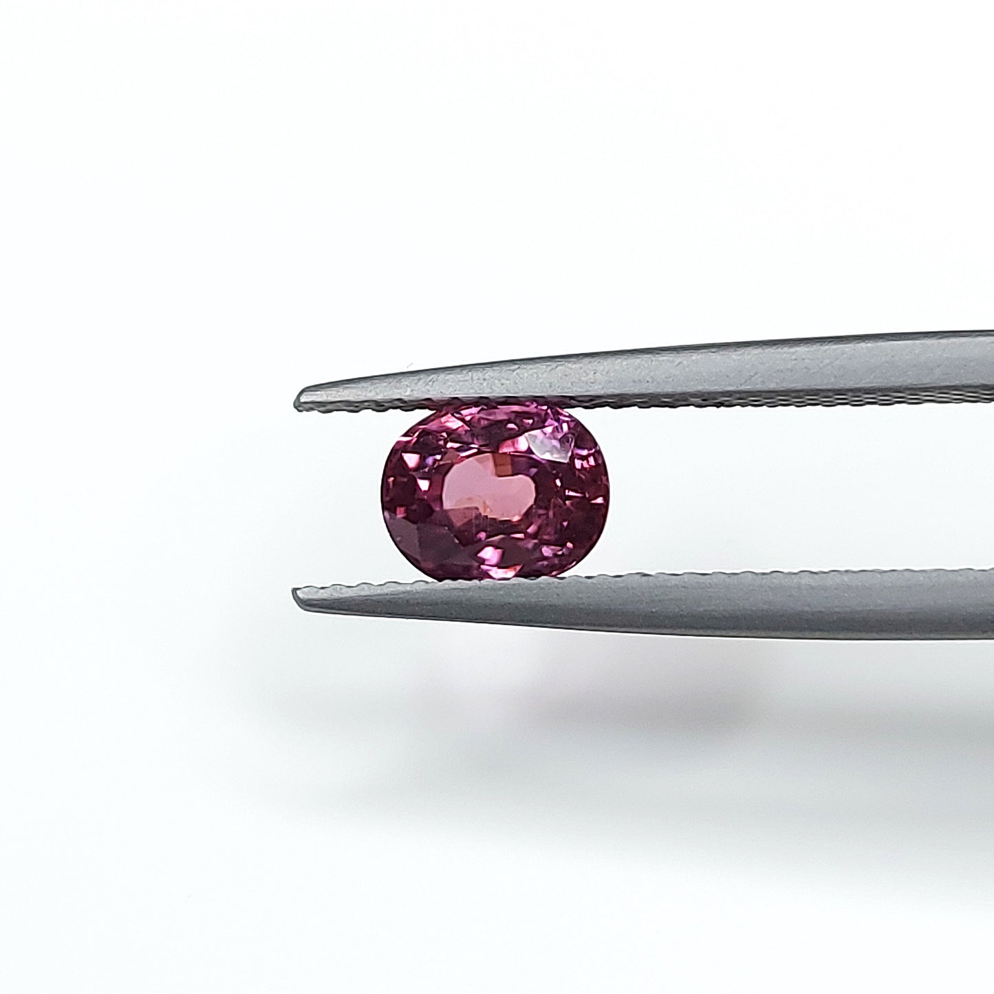 Natural Unheated 1.60cts Pink Sapphire Oval Gemstone Loupe Clean in precise hand cutting and polish best use for rings & jewelry